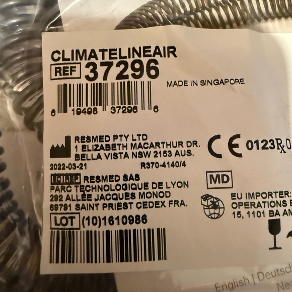 RESMED Air-sense 10 bundle (3 heated climate hoses, bag, and lots of filters!) - Picture 3 of 8